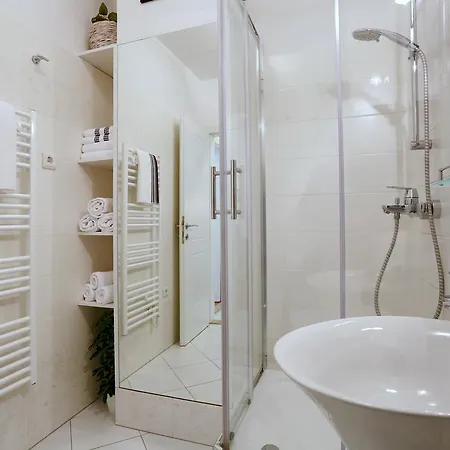 Center Apartment