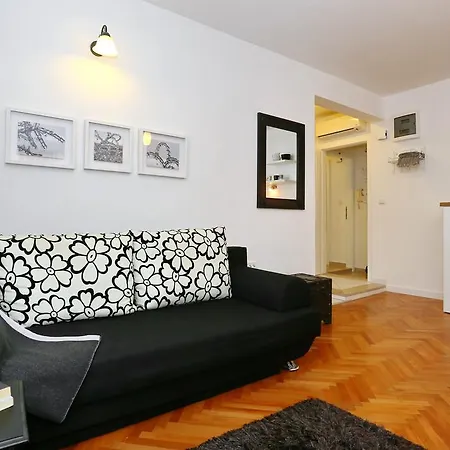 Apartment Center *