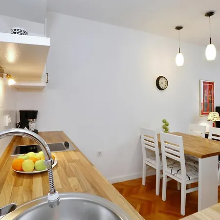 Apartment Center *